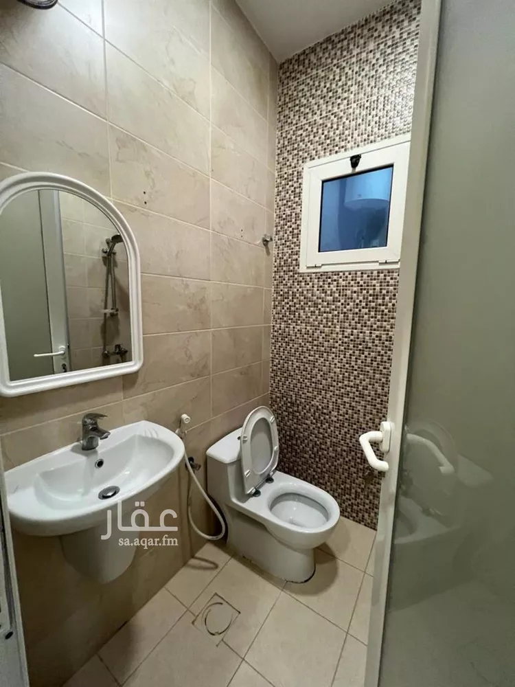 شقة للإيجار في شارع ابن سلامه, حي البندرية, مدينة الخبر, المنطقة الشرقية صورة 5