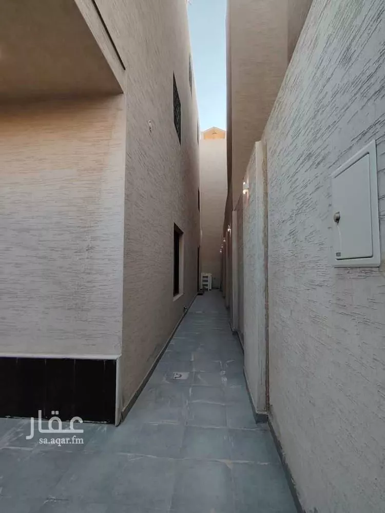 فيلا للبيع في شارع ابن مشرف, حي عكاظ, مدينة الرياض, منطقة الرياض صورة 4