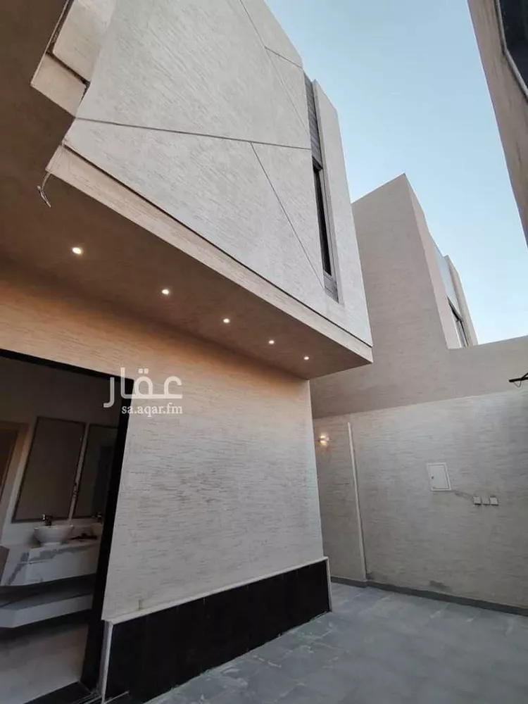 فيلا للبيع في شارع ابن مشرف, حي عكاظ, مدينة الرياض, منطقة الرياض صورة 2