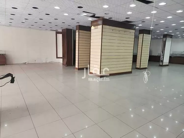 محل للإيجار في شارع ممر مشاه 1027, حي الدفاع, مدينة المدينة المنورة, منطقة المدينة المنورة صورة 2