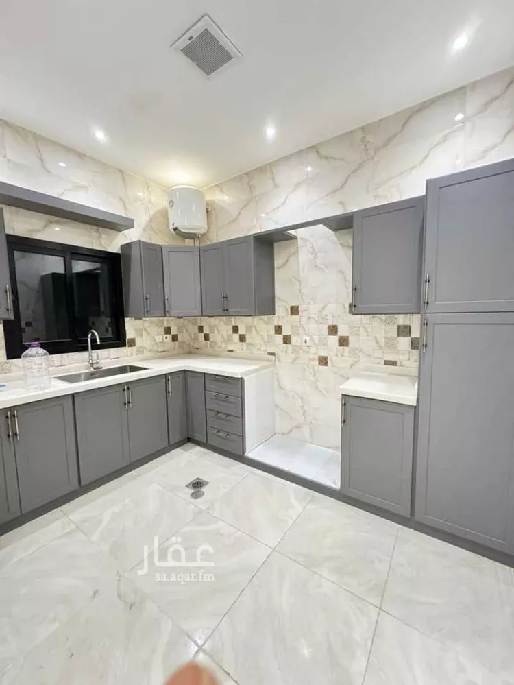 عمارة للبيع في شارع محمد حسين هيكل, حي العارض, مدينة الرياض, منطقة الرياض صورة 4