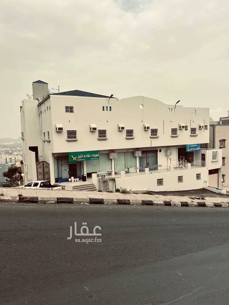 عمارة للبيع في شارع طريق طارق بن زياد, حي النسيم, مدينة أبها, منطقة عسير صورة 2