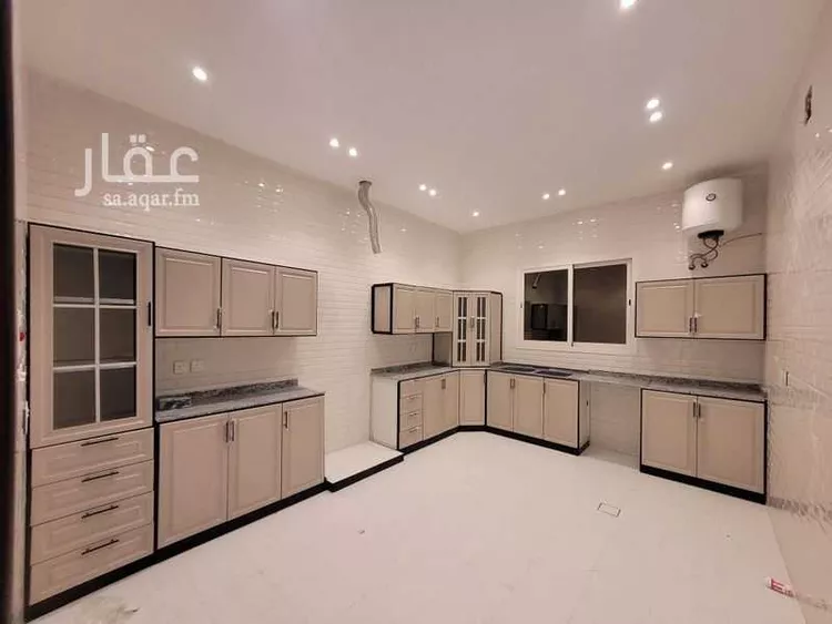 شقة للإيجار في شارع عقرباء 200 ، العيينة ، الدرعية صورة 3