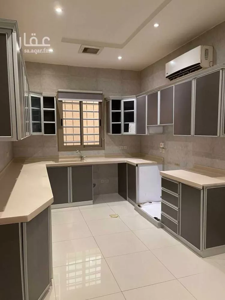 عمارة للبيع في شارع شارع رقم 207, حي الياسمين, مدينة الرياض, منطقة الرياض صورة 4