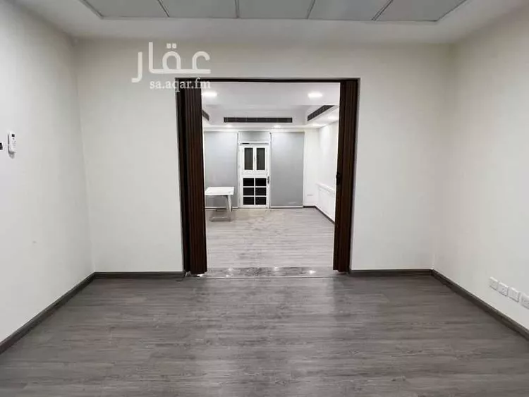مكتب تجاري للإيجار في شارع  عبدالله العنقري, حي الملك سلمان, مدينة الرياض, منطقة الرياض صورة 4