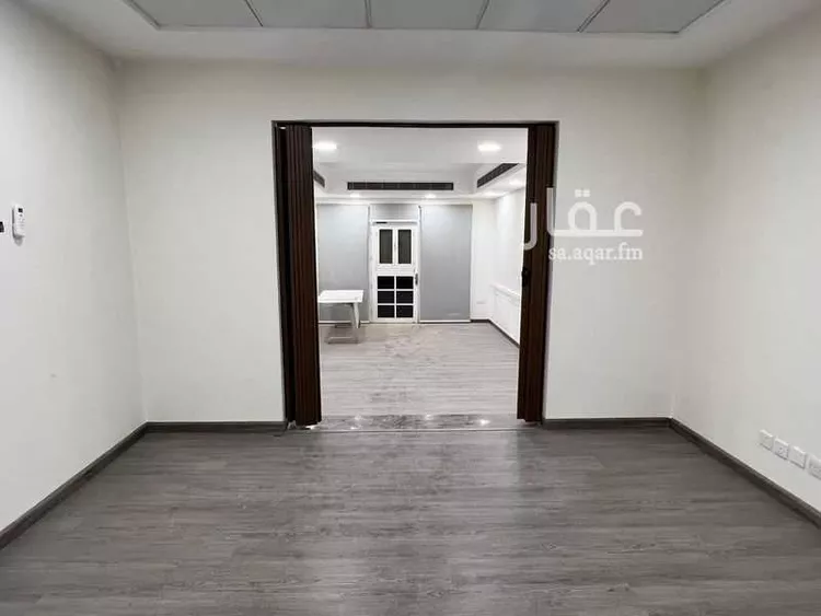 محل للإيجار في شارع  عبدالله العنقري, حي الملك سلمان, مدينة الرياض, منطقة الرياض صورة 3