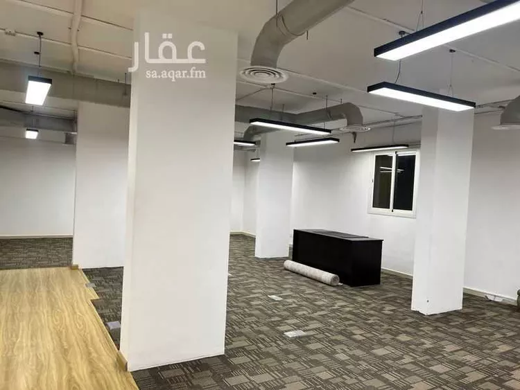 مكتب تجاري للإيجار في شارع عبدالله العنقري, حي الملك سلمان, مدينة الرياض, منطقة الرياض صورة 2