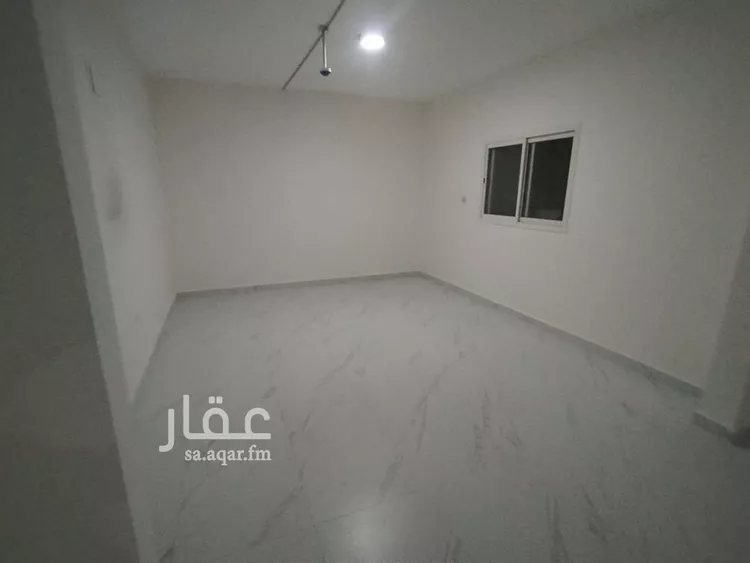 مكتب تجاري للإيجار في شارع طريق عثمان بن عفان الفرعي, حي الإزدهار, مدينة الرياض, منطقة الرياض صورة 5