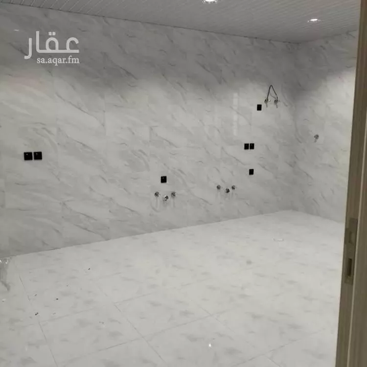 دور للبيع في شارع الامير بندر بن عبد العزيز, حي المحمدية 2, مدينة جازان, منطقة جازان صورة 4