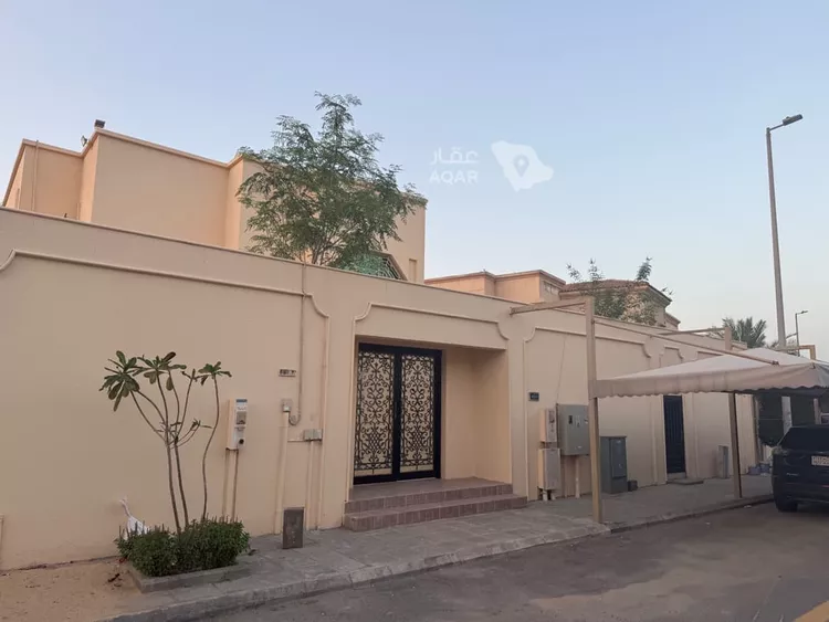 فيلا للإيجار في حي الحزام الذهبي, مدينة الخبر, المنطقة الشرقية