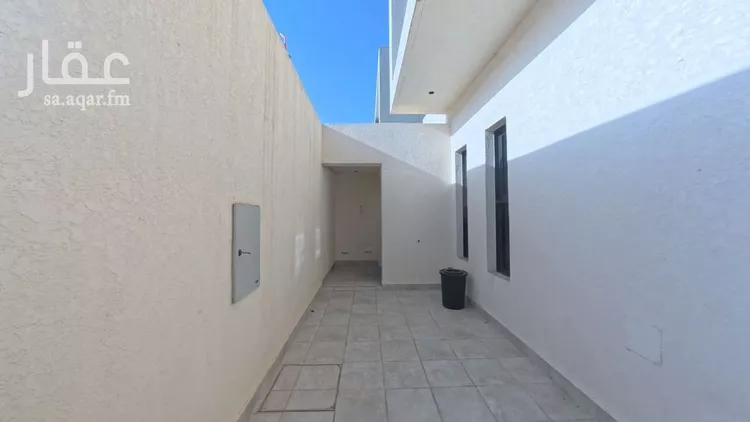 فيلا للإيجار في شارع أشقر, حي الندى, مدينة الرياض, منطقة الرياض صورة 4