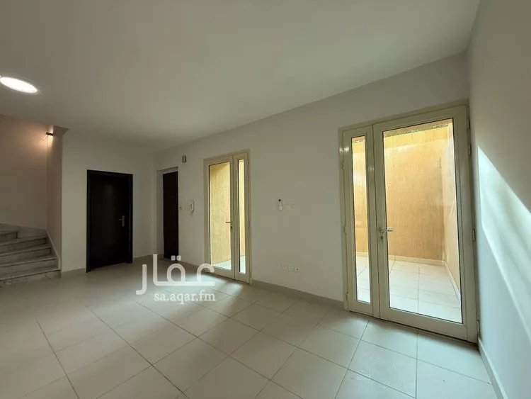 فيلا للإيجار في شارع عبدالرحمن الناصري, حي المؤتمرات, مدينة الرياض, منطقة الرياض صورة 4