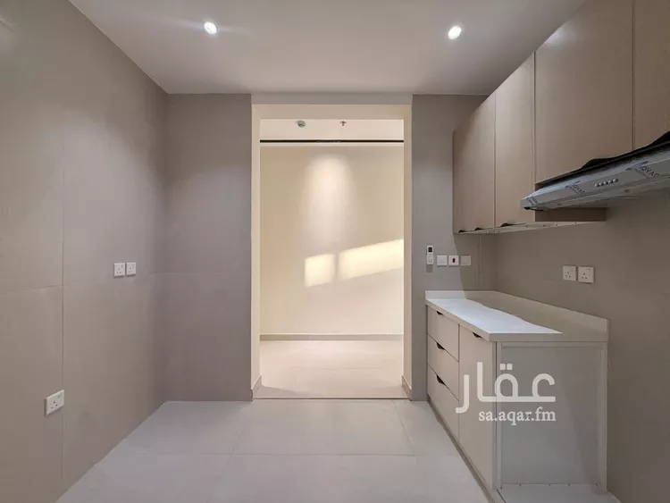 شقة للإيجار في شارع الدهناء, حي الملقا, مدينة الرياض, منطقة الرياض صورة 3