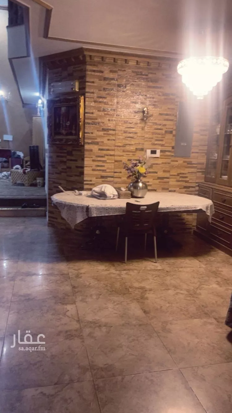 فيلا للبيع في شارع الحكم بن نافع, حي الروضة, مدينة الرياض, منطقة الرياض صورة 2