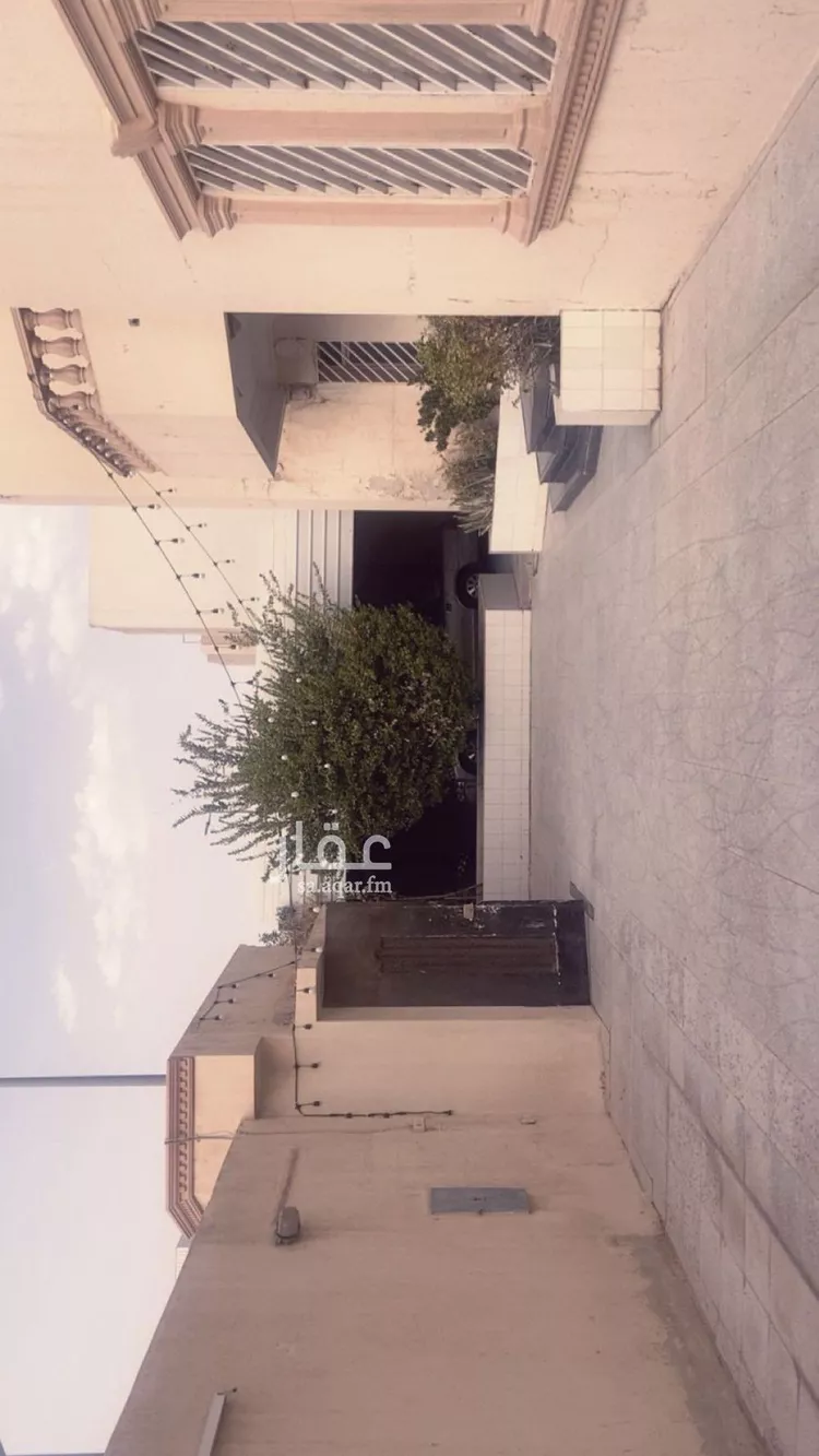 فيلا للبيع في شارع الحكم بن نافع, حي الروضة, مدينة الرياض, منطقة الرياض صورة 3