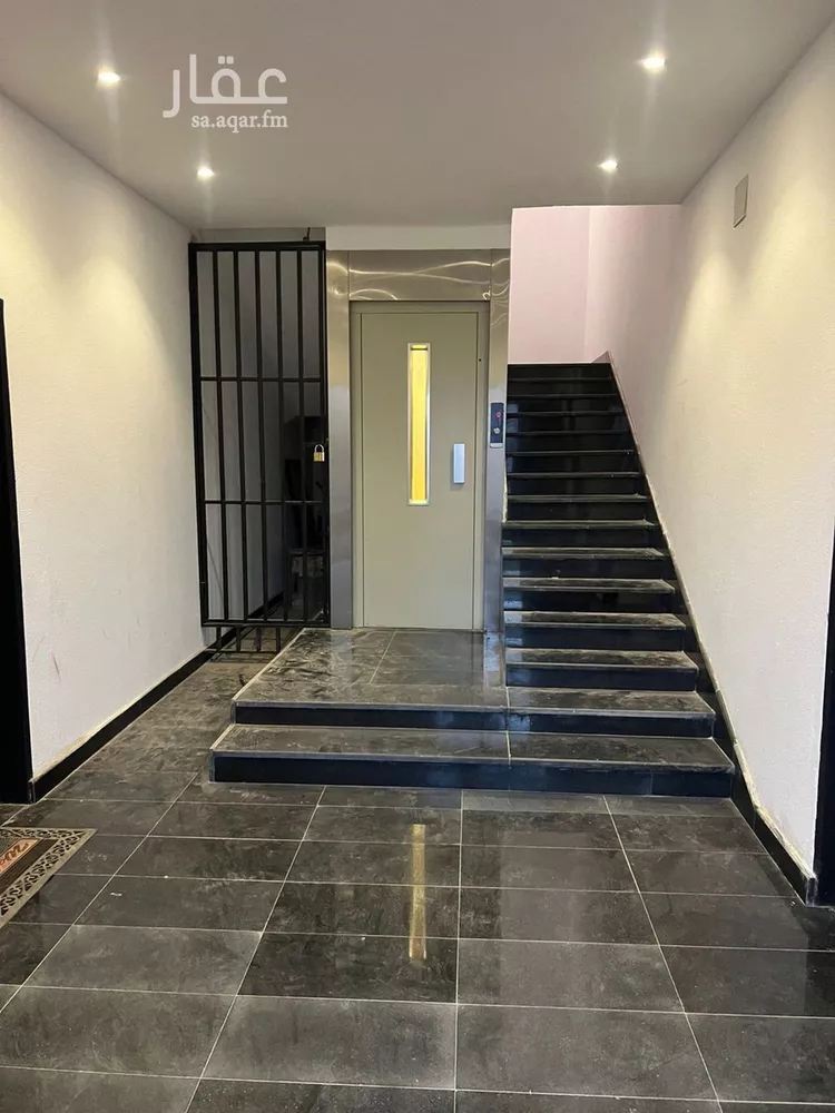 عمارة للبيع في شارع أبي الثناء البوشي, حي العريجاء الأوسط, مدينة الرياض, منطقة الرياض صورة 4