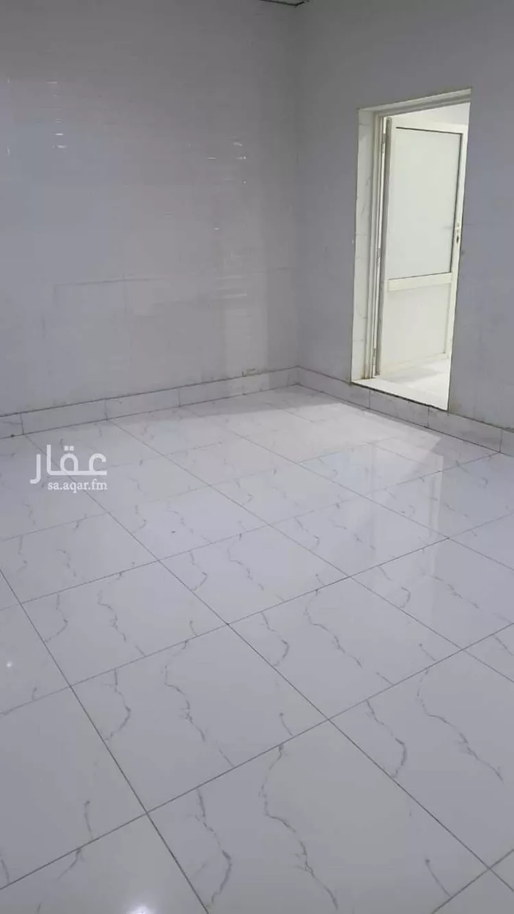 Shop for Rent in Riyadh Al Uraija Al Wusta صورة 3