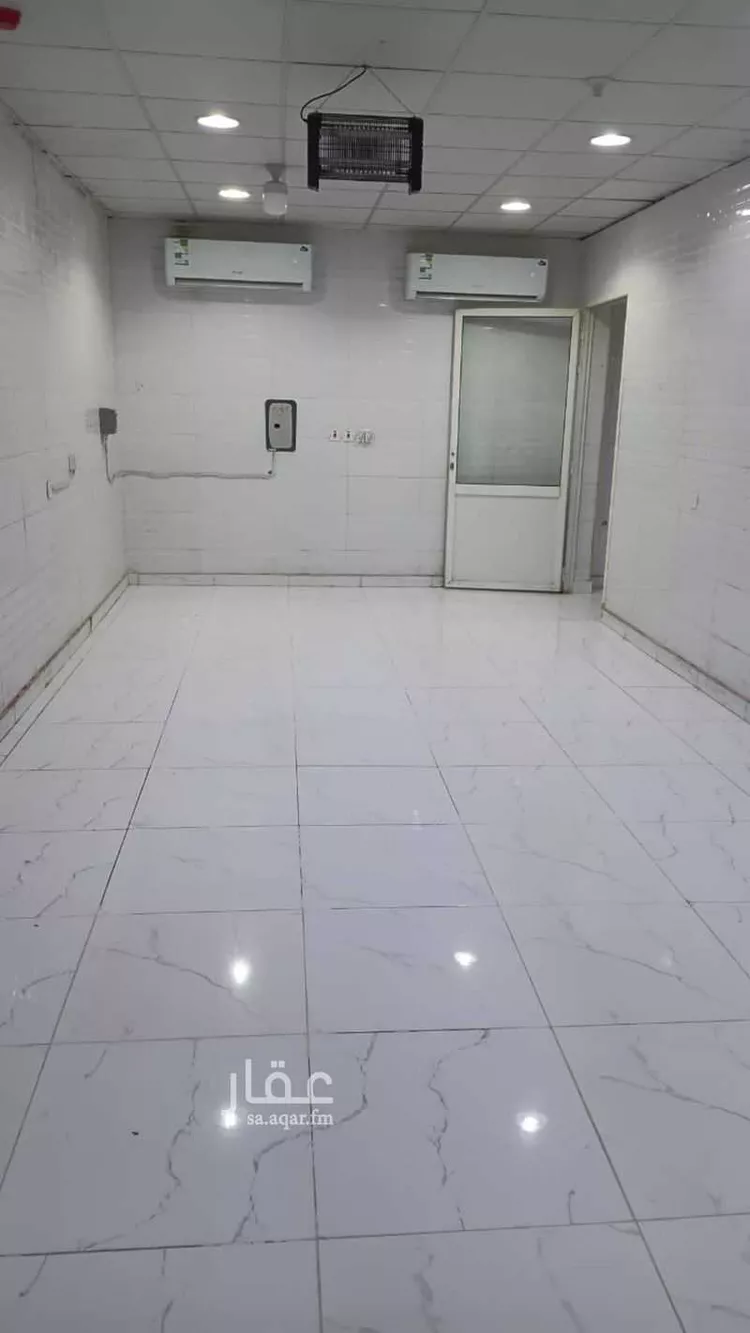 Shop for Rent in Riyadh Al Uraija Al Wusta صورة 2