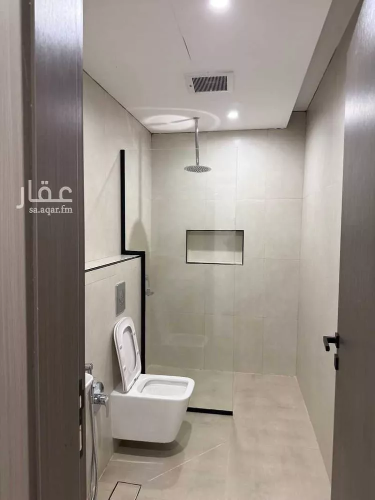 عمارة للإيجار في شارع أبي المحاسن الطوسي, حي الورود, مدينة الرياض, منطقة الرياض صورة 3
