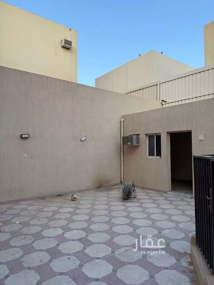 فيلا للإيجار في شارع يحيى بن معين, حي الورود, مدينة الرياض, منطقة الرياض صورة 4