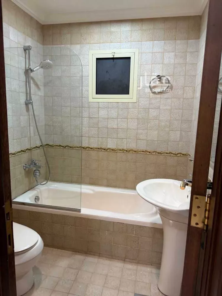 فيلا للإيجار في شارع ابن فتوح, حي الورود, مدينة الرياض, منطقة الرياض صورة 3