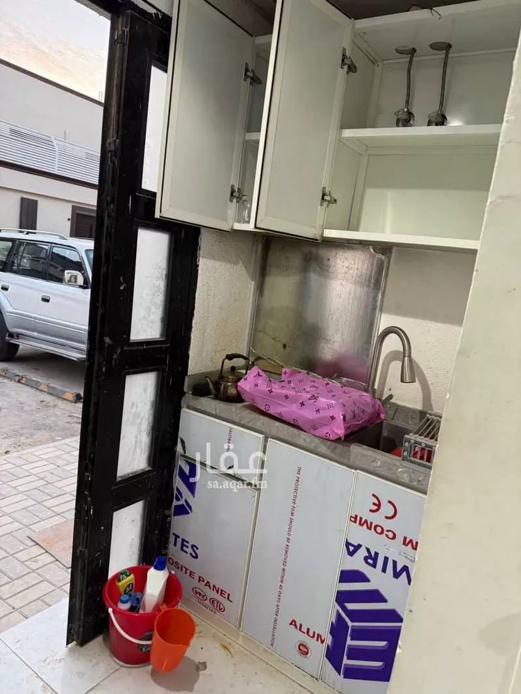 غرفة للإيجار في شارع يحيى بن معين, حي الورود, مدينة الرياض, منطقة الرياض