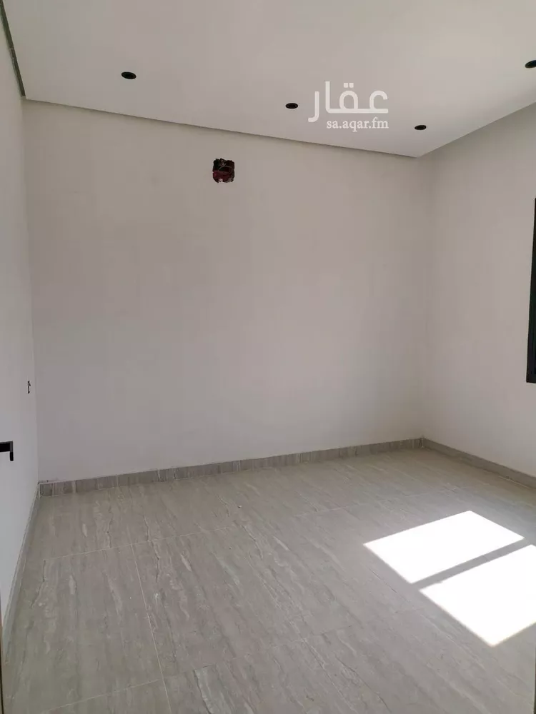 فيلا للبيع في شارع عثمان ابن الخطيب, حي ضاحية الملك فهد, مدينة الدمام, المنطقة الشرقية 14
