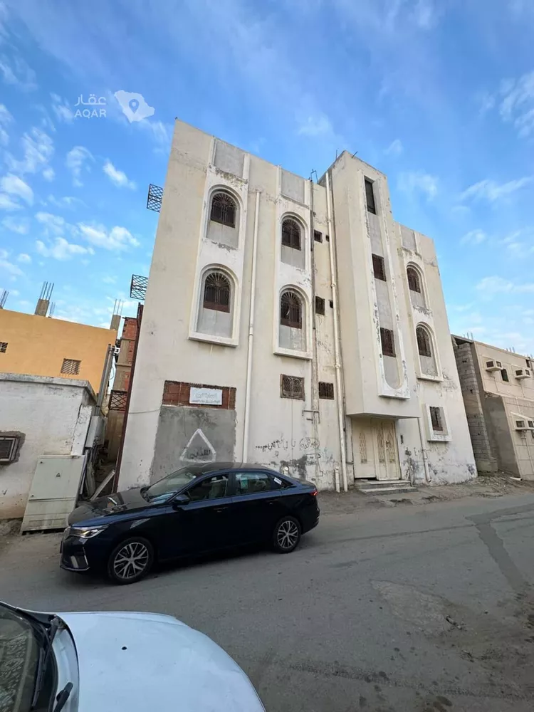 عمارة للبيع في شارع احمد بن عبدالعزيز, حي النهضة, مدينة بيش, منطقة جازان 2
