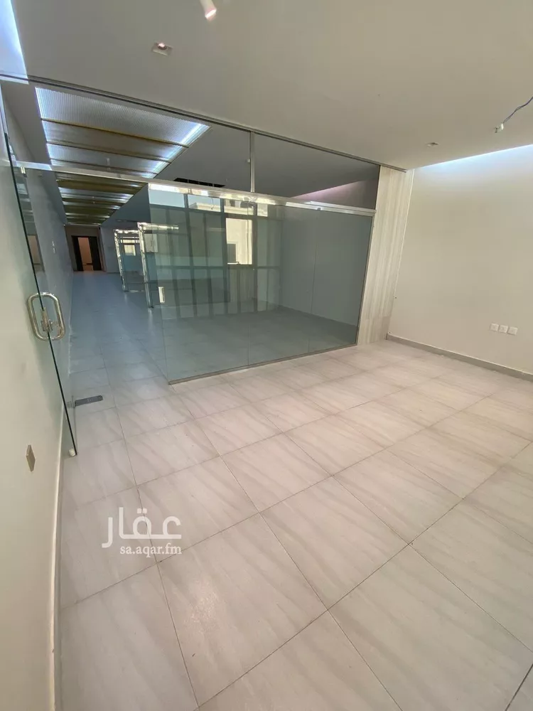 مكتب تجاري للإيجار في شارع طريق عين نجم, حي السلام الثاني, مدينة الاحساء, المنطقة الشرقية صورة 5