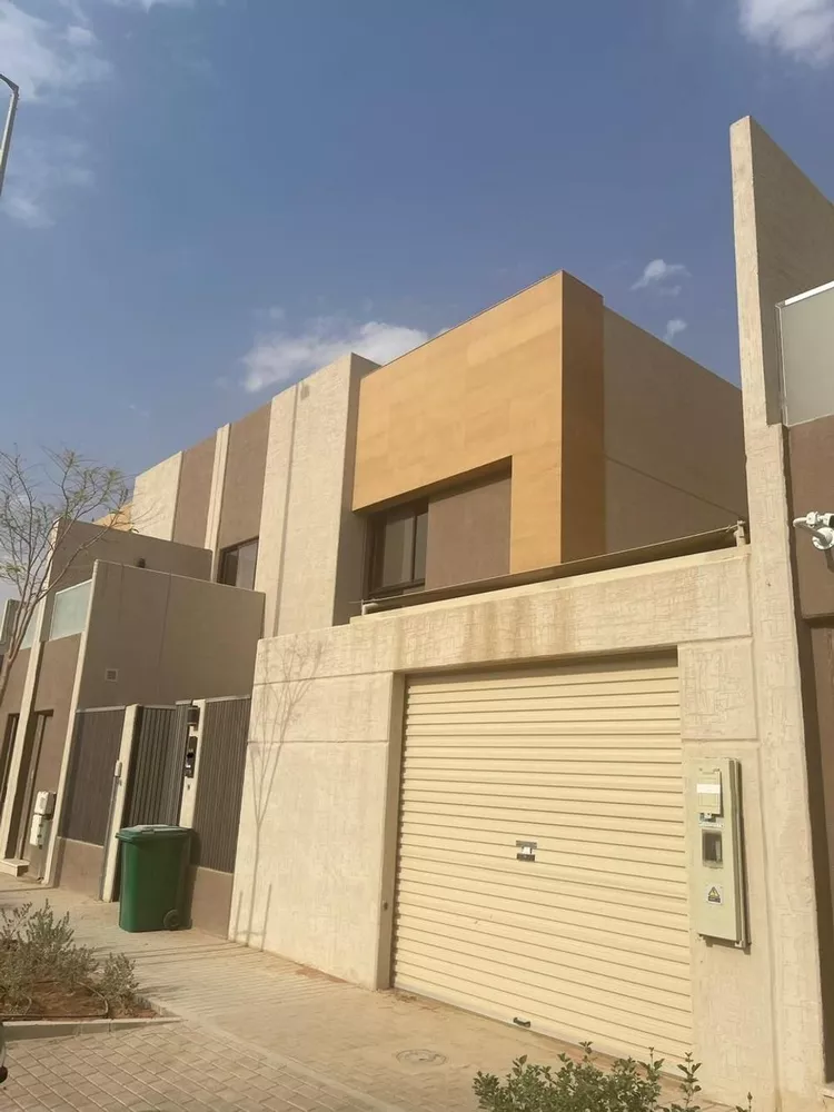 Villa for Rent in Riyadh Al Arid 1 صورة