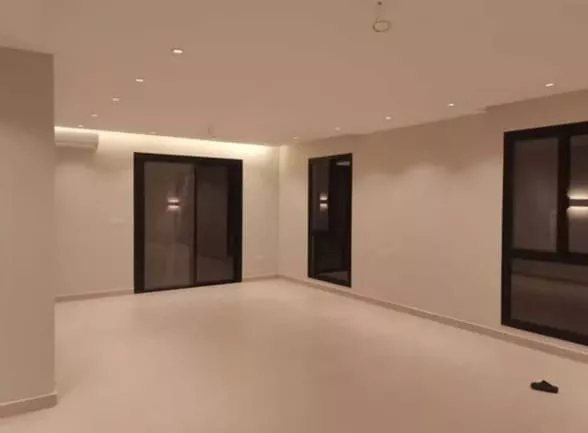 فيلا للإيجار في شارع رقم 2072, حي سدرة, مدينة الرياض, منطقة الرياض 4