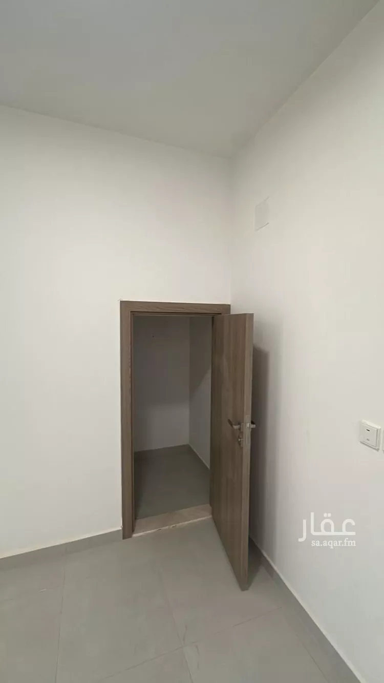 فيلا للإيجار في شارع فيصل بن بندر, حي مطار الملك خالد الدولي, مدينة الرياض, منطقة الرياض صورة 5