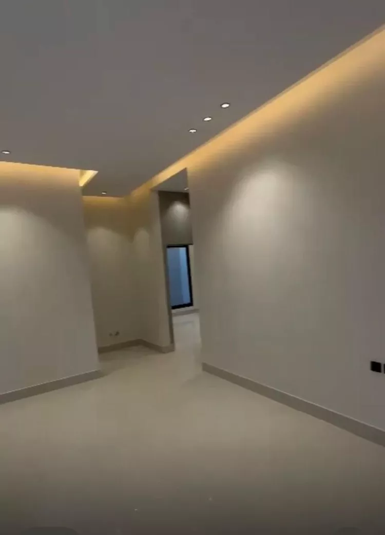 دور للبيع في شارع رقم 351, حي المونسية, مدينة الرياض, منطقة الرياض صورة 2