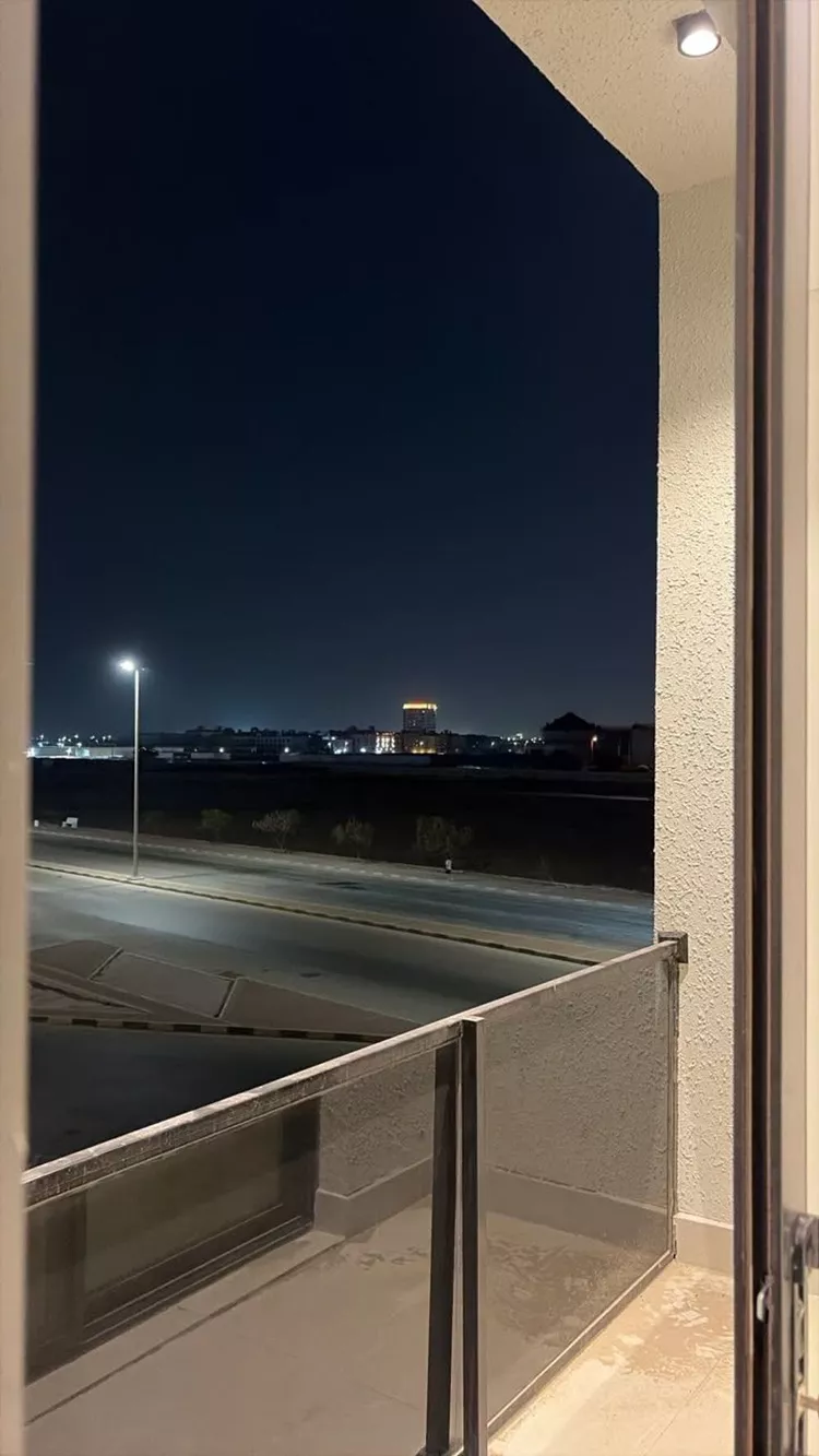 شقة للإيجار في شارع سفيان بن النضر, حي الحمراء, مدينة الخبر, المنطقة الشرقية 4