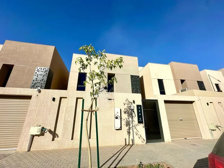 فيلا للإيجار في شارع شهيد الدين ثم الوطن زيد بن علي, حي النرجس, مدينة الرياض, منطقة الرياض 1 صورة