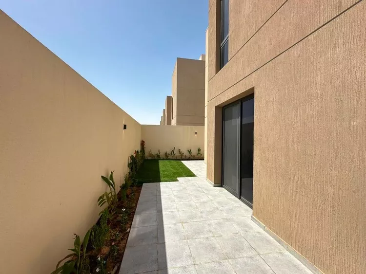 فيلا للإيجار في شارع شهيد الدين ثم الوطن زيد بن علي, حي النرجس, مدينة الرياض, منطقة الرياض صورة 3