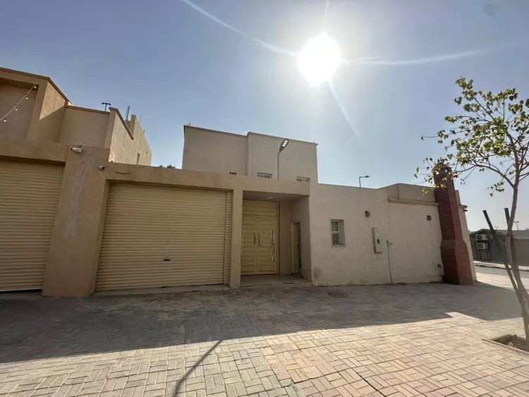 فيلا للإيجار في شارع صفية بنت أحمد, حي مطار الملك خالد الدولي, مدينة الرياض, منطقة الرياض