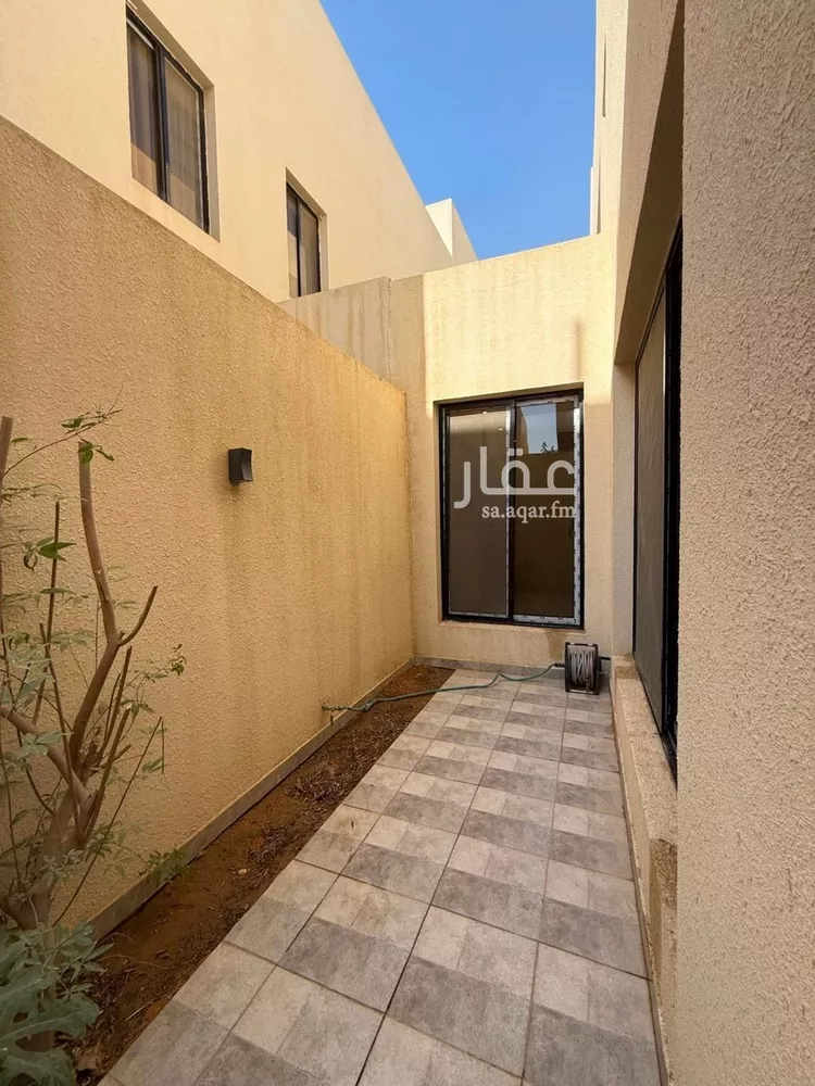 Villa for Rent in Riyadh Al Arid 16