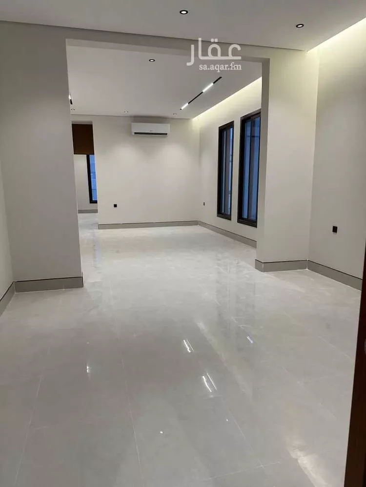 Floor for Rent in Riyadh Ash Sharq 5