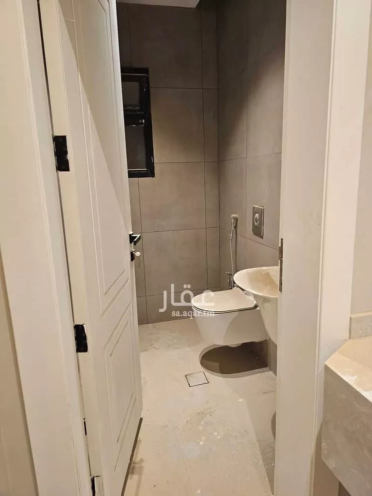 عمارة للبيع في شارع عسفان, حي النرجس, مدينة الرياض, منطقة الرياض 11