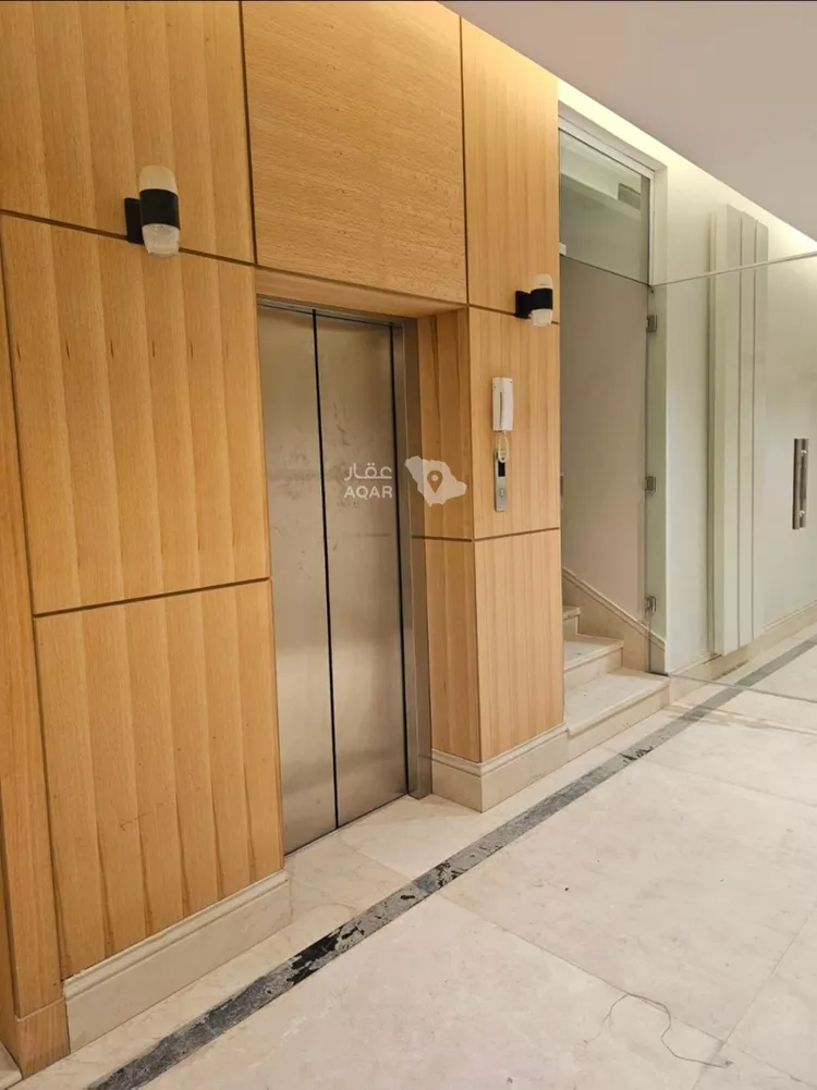 عمارة للبيع في شارع عسفان, حي النرجس, مدينة الرياض, منطقة الرياض صورة 2