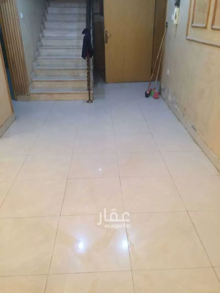 فيلا للبيع في شارع قيس بن الحصين, حي المصيف, مدينة الرياض, منطقة الرياض 10
