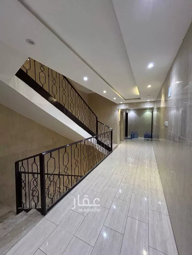 عمارة للبيع في شارع الرائد, حي لبن, مدينة الرياض, منطقة الرياض صورة 2