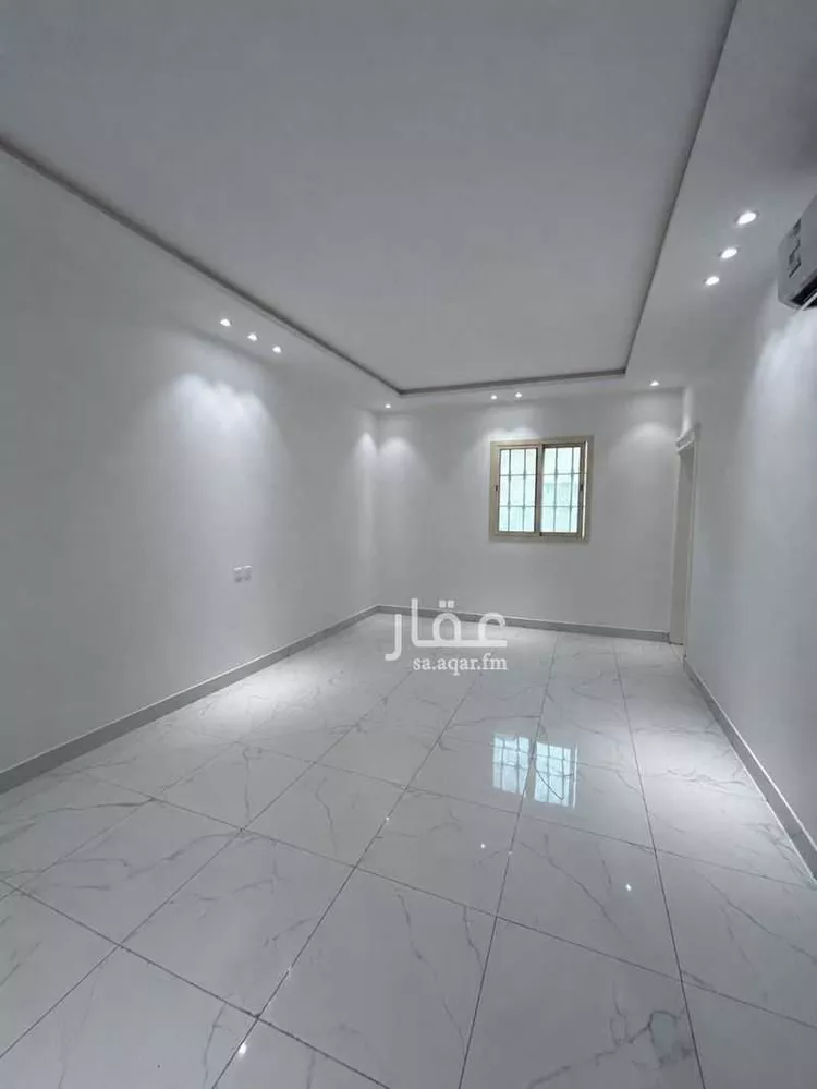 فيلا للبيع في شارع الخطيب التبريزي, حي عكاظ, مدينة الرياض, منطقة الرياض 10