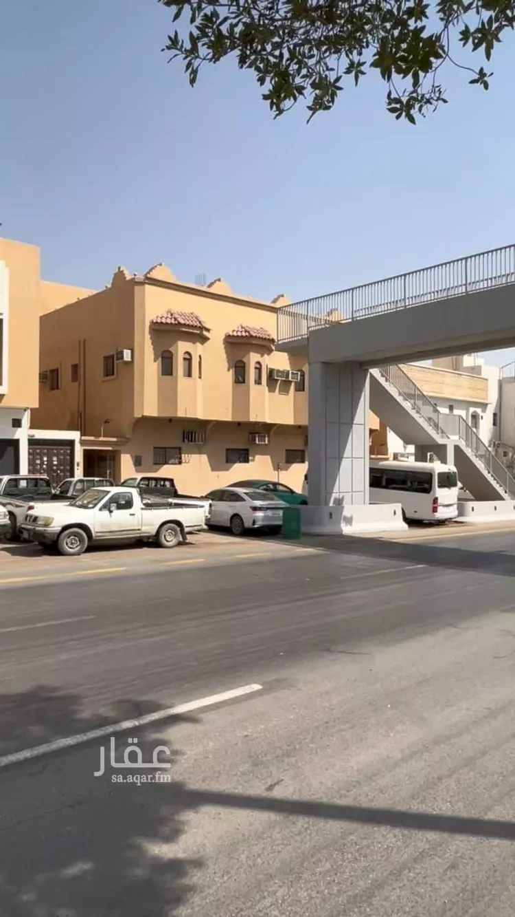 عمارة للبيع في شارع  ابي حنيفه, حي العريجاء الأوسط, مدينة الرياض, منطقة الرياض صورة 2