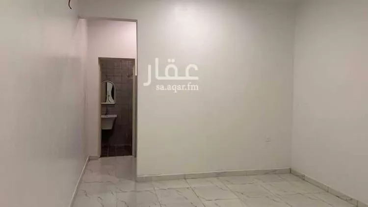مكتب تجاري للإيجار في شارع ابي بن كعب, حي الصناعية, مدينة الرياض, منطقة الرياض صورة 3