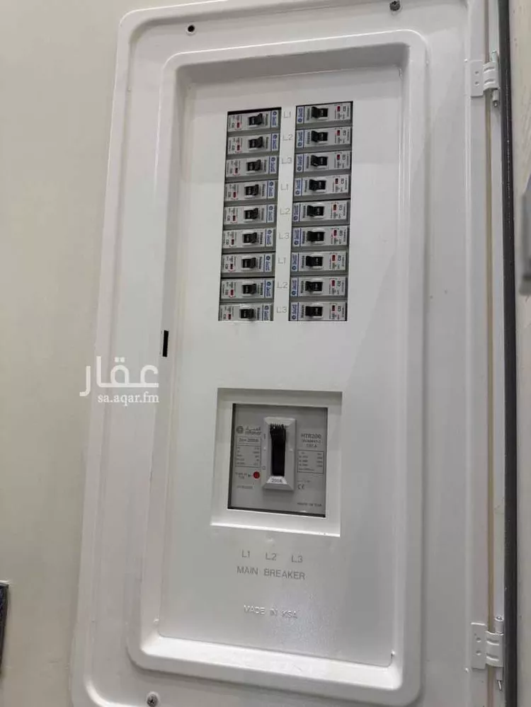 فيلا للبيع في شارع مالك ابن قتيبة, حي الدانة, مدينة الاحساء, المنطقة الشرقية صورة 2