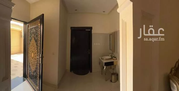 فيلا للبيع في شارع غانم الجلودي, حي الملك فيصل, مدينة الرياض, منطقة الرياض صورة 2