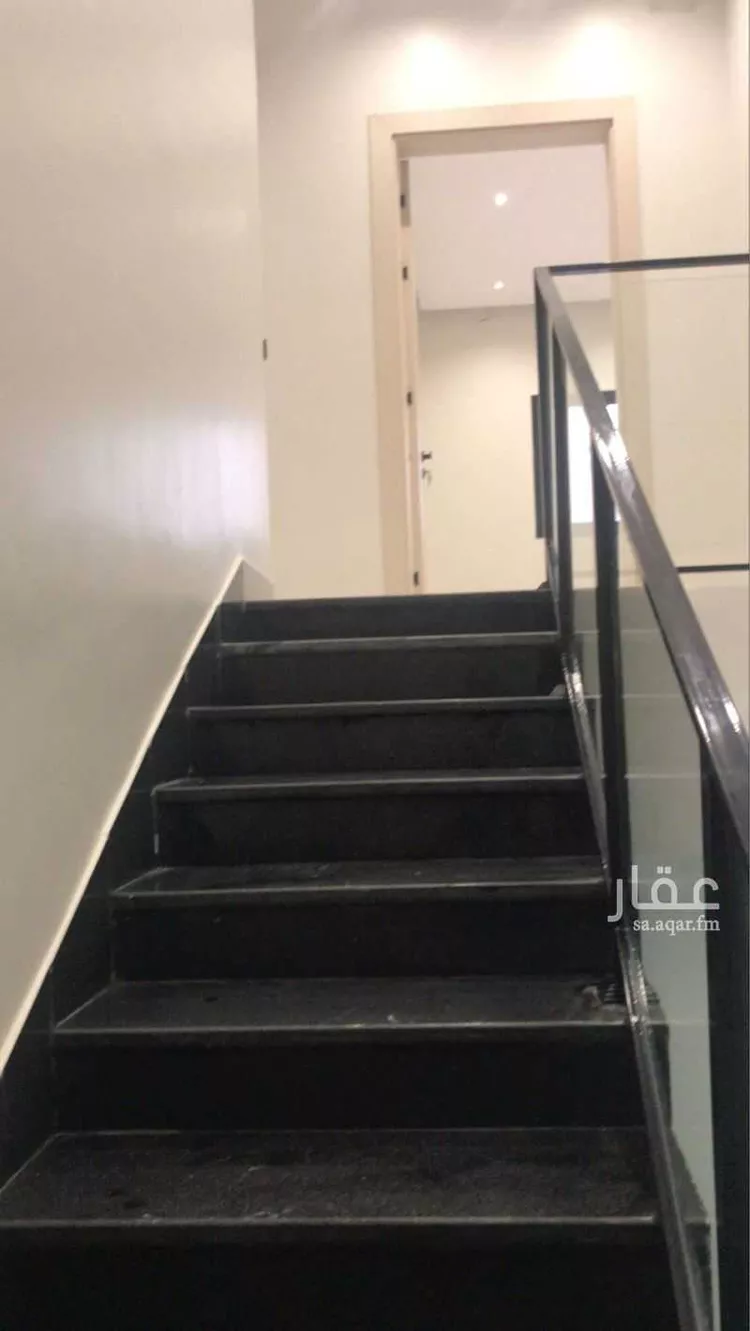 فيلا للبيع في شارع عفيف الغفاري, حي ضاحية الملك فهد, مدينة الدمام, المنطقة الشرقية 7