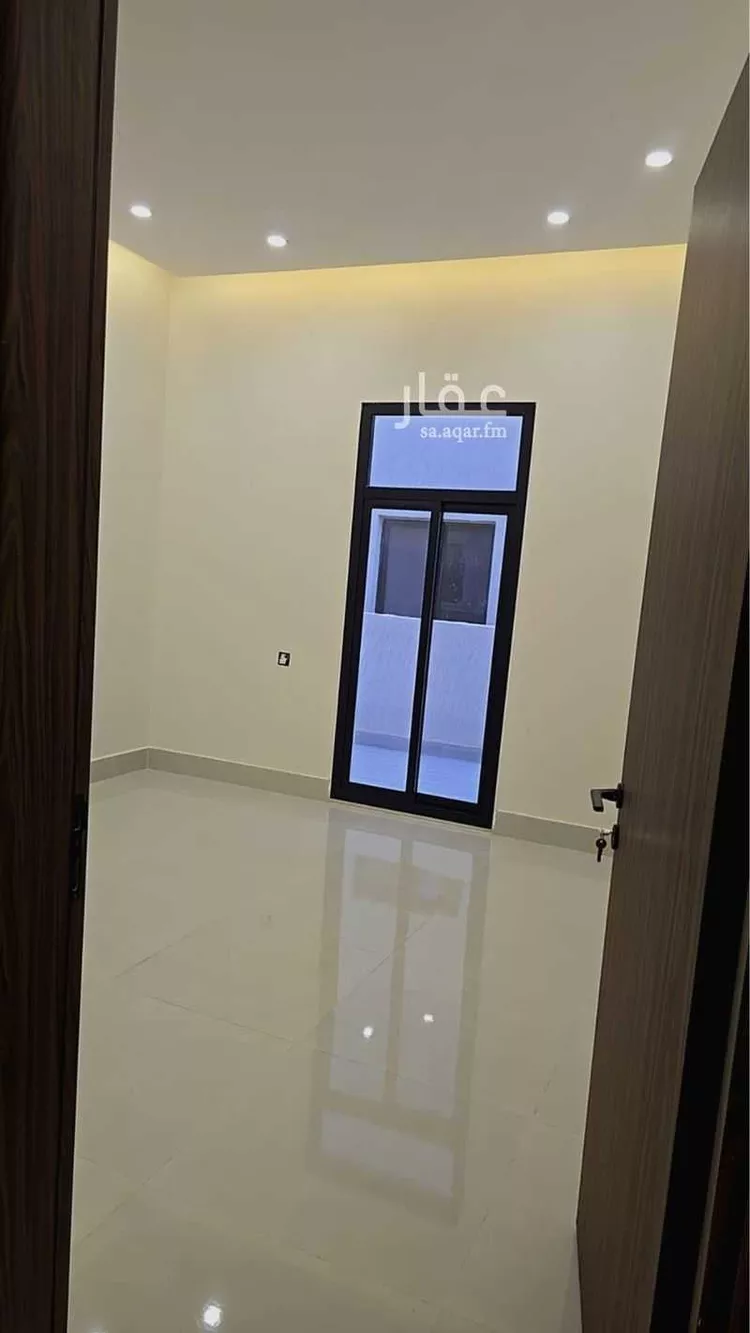 فيلا للبيع في شارع عام, حي المعيزيلة, مدينة الرياض, منطقة الرياض 7